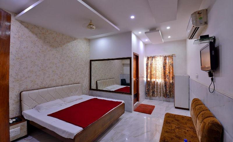 Hotel Sahil Palace Rupnagar  Exterior photo